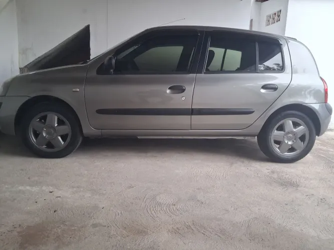 Renault Clio Hi-flex/ Expres. Hi-flex 1.6 16V 5P 2005