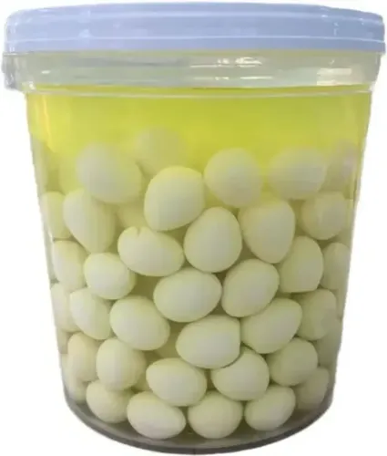 Ovos de codorna em conserva