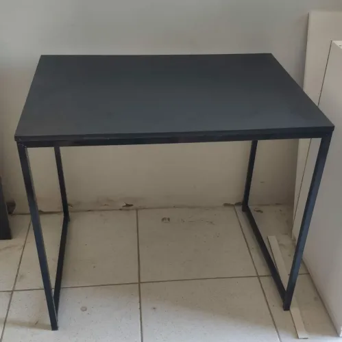 MESA ESTILO INDUSTRIAL EM METALON E MDF POR APENAS R$250