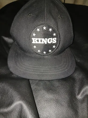 Boné KINGS ORIGINAL PRETO EM BOAS CONDIÇÕES