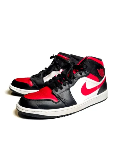 Tênis Air Jordan Mid Red Toe