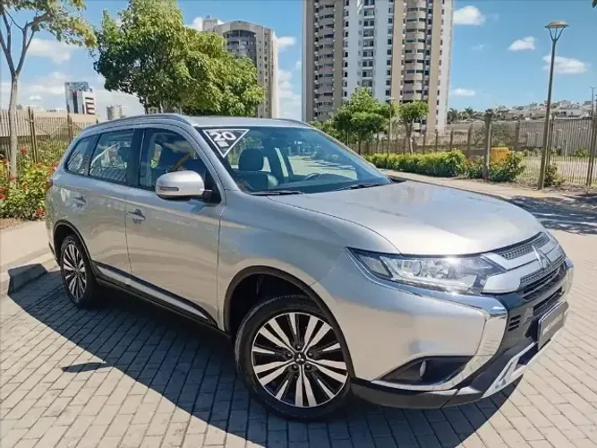 Mitsubishi Outlander HPE 2.0 16V 5P Aut. 2020
