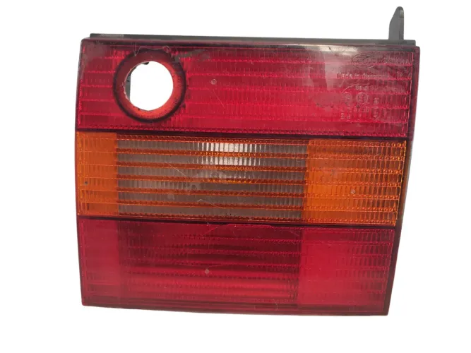 Lanterna Traseira Direita Passat Vr6 94/97 Com Detalhe  Direito Vermelha