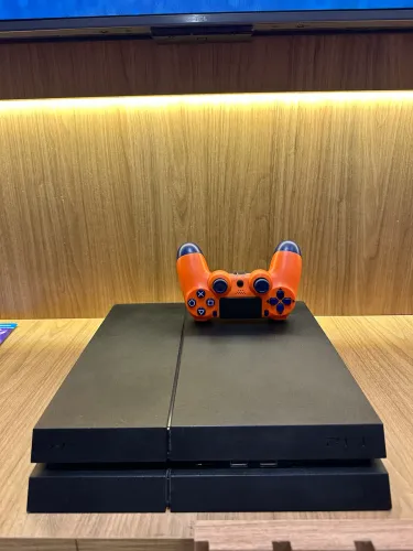 PS4 500gb + 4 Jogos + Controle