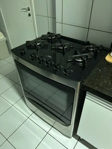 Fogão Cônsul 5 bocas Seminovo. Mesa de Vidro