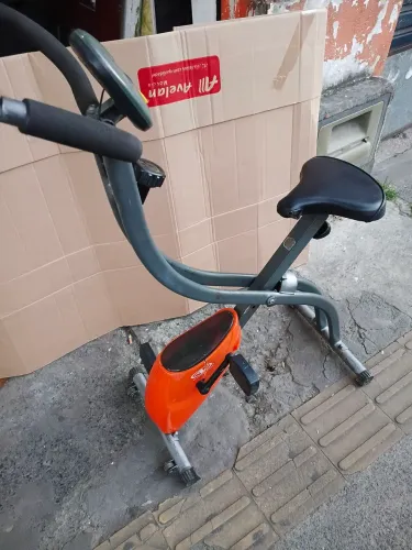 Três Bicicleta ergometrica entrega cartão divide 