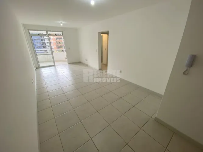 Excelente apartamento de 2 dormitórios para locação no bairro Saco Grande!