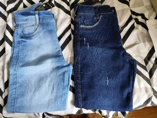 Calças Capri jeans claro e Azul marinho Novas 36 36
