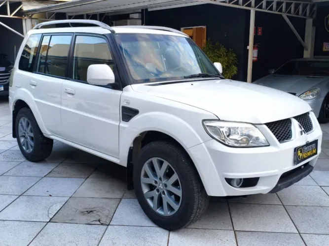 Mitsubishi Pajero TR4 2.0 Flex 16V 4X2 Aut. 2014