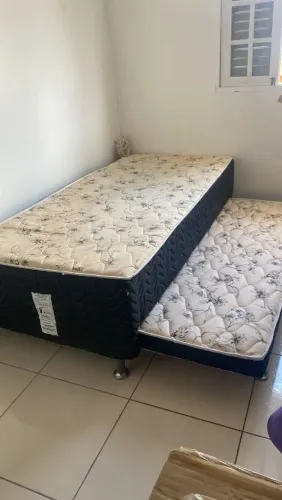 Cama box,com auxiliar, semi nova!