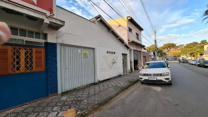 Casa com 4 dormitórios à venda, 190 m² por R$ 340.000 - Centro - Taubaté/SP