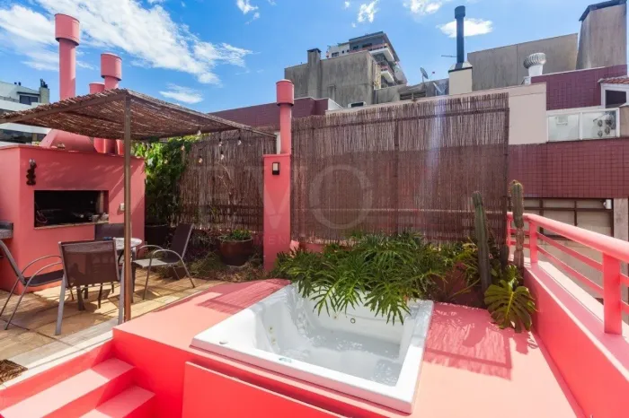 Cobertura 3 quarto(s), no bairro Petrópolis com 1 vaga