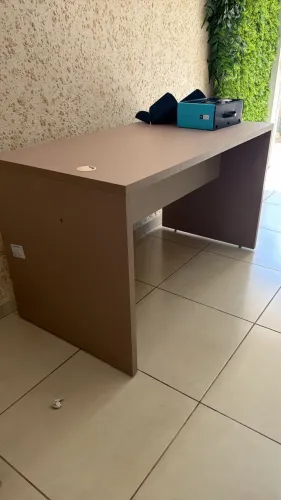 MESA ESCRITÓRIO/ CONSULTÓRIO