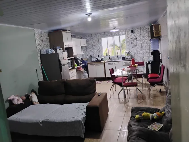 Alugo casa em São José-SC