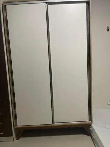 Guarda-roupa em MDF