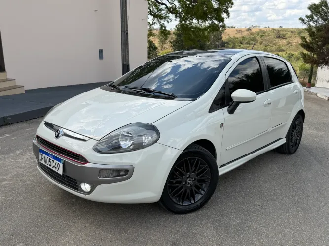 Fiat Punto Sporting 1.8 Flex 8v/16v 5P 2016