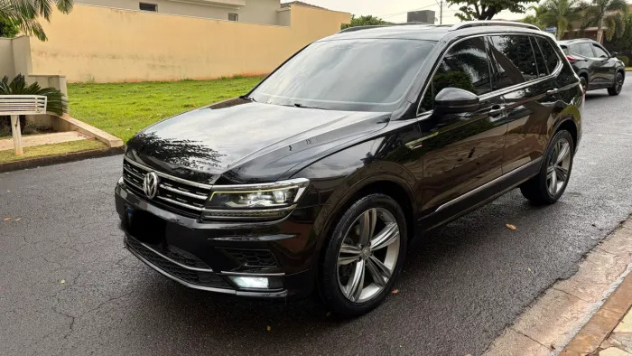 Volkswagen Tiguan Allspac Comf 250 TSI 1.4 Flex 2018