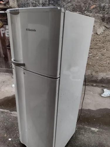 GELADEIRA FROST FREE ELECTROLUX