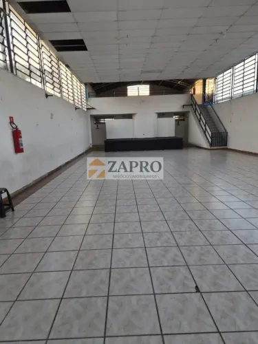 Galpão para Locação em São José dos Campos, Jardim Paulista, 3 banheiros