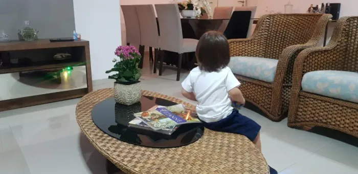 Mesa de Centro de Fibra Natural (Rattan) com Tampo de Vidro de centro em fibra natura