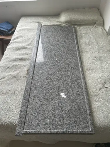 Bancada de granito à venda Bancada de granito em ótimo estado.