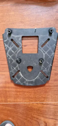 chapa suporte de bauleto para Tiger 800