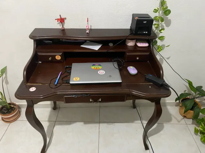 Escrivaninha retro