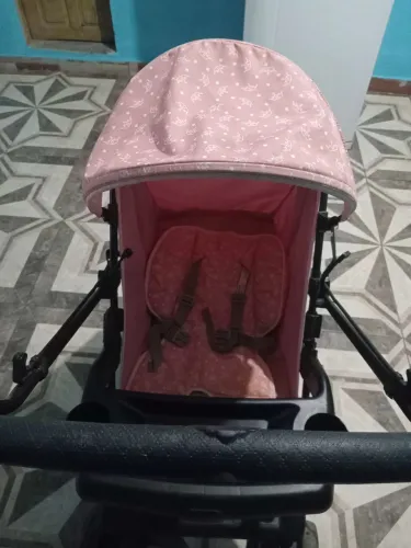 vende um carrinho de bebe cor pig