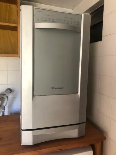Máquina de lavar louça Eletrolux 220w