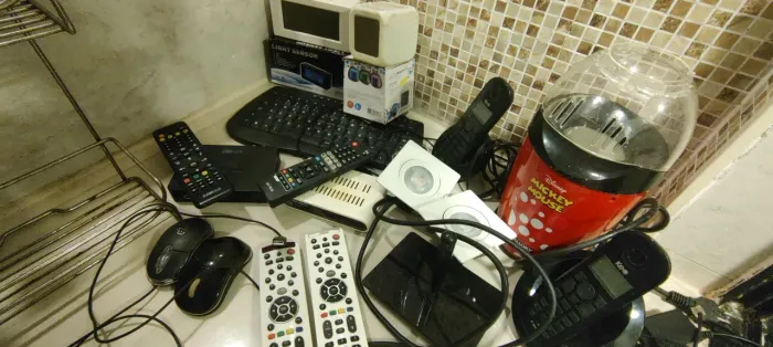 Lote de vários eletrônicos