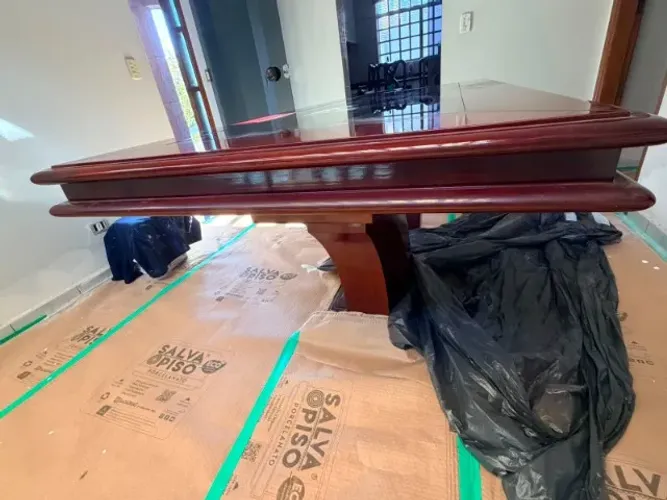Mesa de jantar com 8 lugares