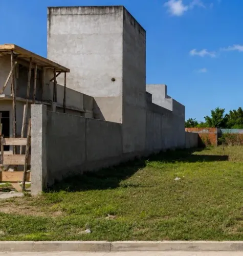 Terreno 140m² (7x20) - Alphaville 3 - Quadra 48 - Excelente Localização