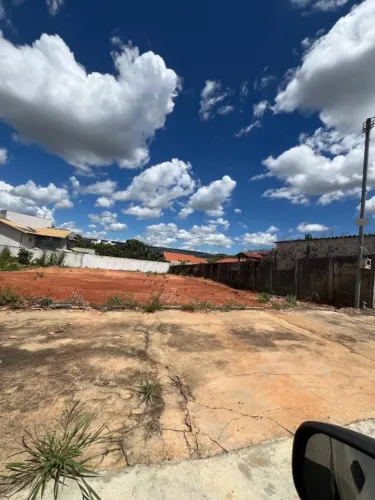 Lote de 420 m2 no Bairro Turista 2 de Caldas Novas