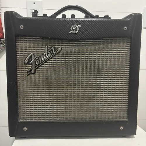 Amplificador Fender Mustang l V2