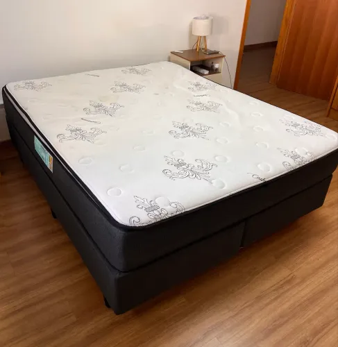 Cama Box Queen