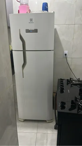 Geladeira Eletrolux frostfree 