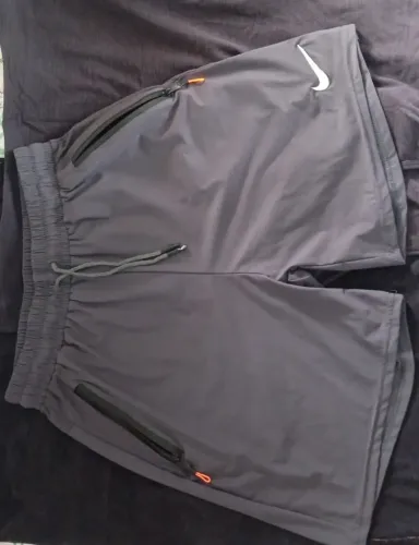 Short Nike Academia Cinza (Nunca Usado)