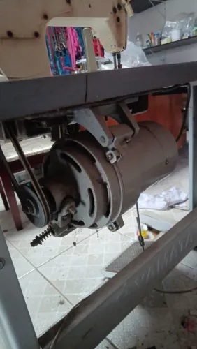 Vendo máquina de costura industrial 