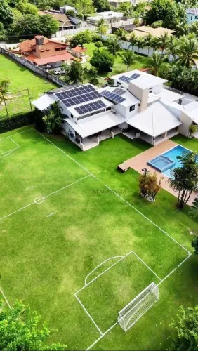 Casa de Luxo à Venda no Encontro das Águas1.370m² construídos, 5 Suítes, Pé Direito Duplo,