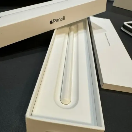 Apple Pencil USB-C! Seminova! Impecável! Acc cartão! Atenção, aqui é OPORTUNIDADE ÚNICA!
