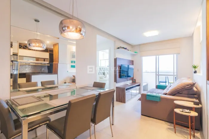 Apartamento em Barreiros - São José, SC