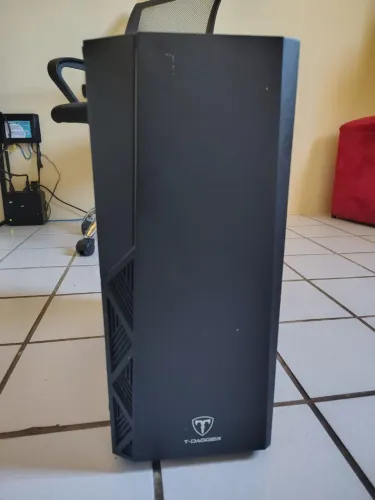 Gabinete T-Dagger P02B - lateral de acrílico - acompanha uma fan