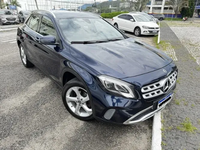 Mercedes-Benz GLA 200 Adv. 1.6/1.6 TB 16V Flex Aut. 2018