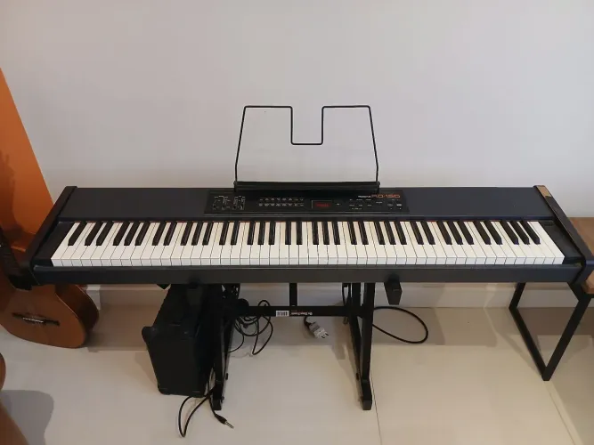 Piano elétrico Roland RD-150