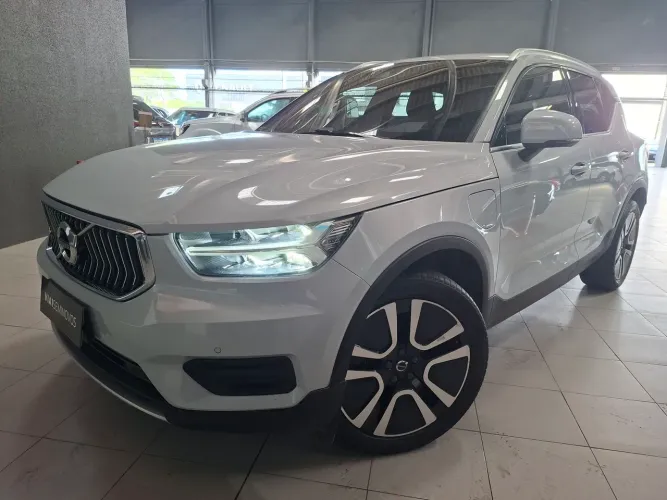 Volvo XC40 XC 40 T-5 Híbrido Momentum 1.5 262cv 2021