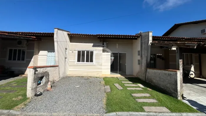 Casa à venda no bairro Escolinha - Guaramirim/SC