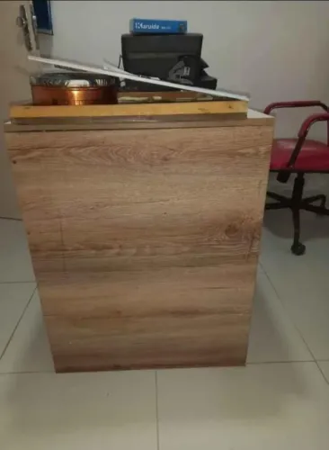 Mesa MDF para vender logo