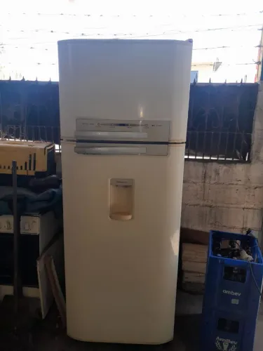 VENDO GELADEIRA ELECTROLUX FROSS FRIE