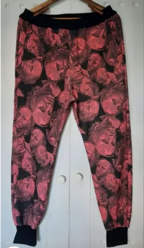 Calça tipo moletom Korova tamanho GG