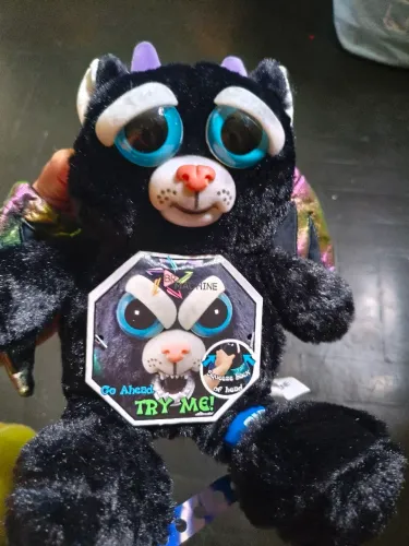 Feisty gárgula Br novo